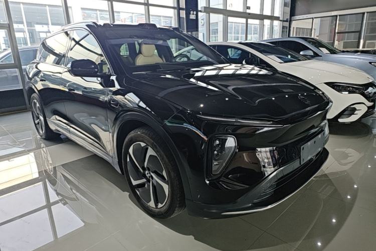 Used Nio ES6 2023 75 kWh Front Right 45 Deg