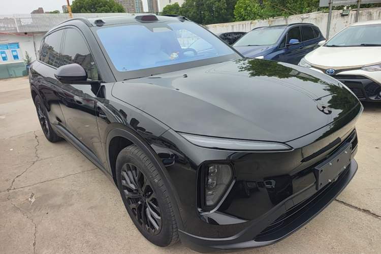 Used Nio ES6 2023 75 kWh Front Right 45 Deg
