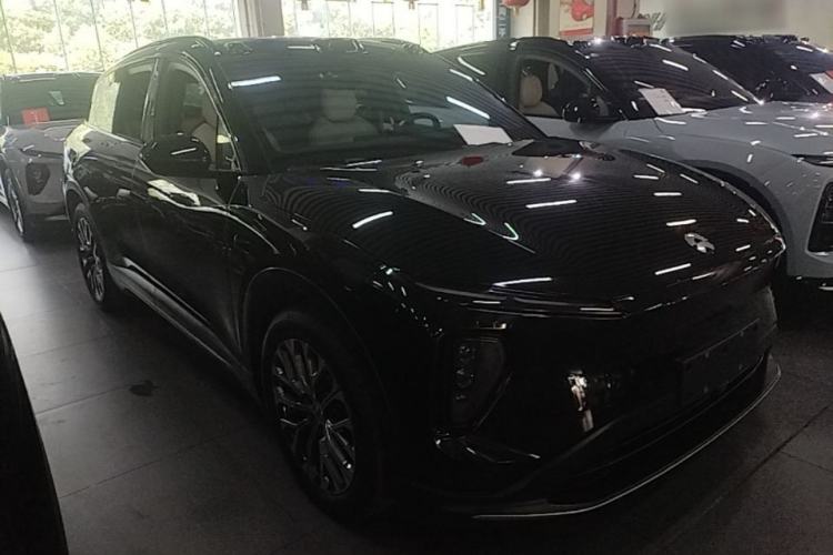 Used Nio ES6 2023 75 kWh Front Right 45 Deg