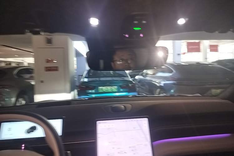 Used Nio ES6 2023 75 kWh Headliner