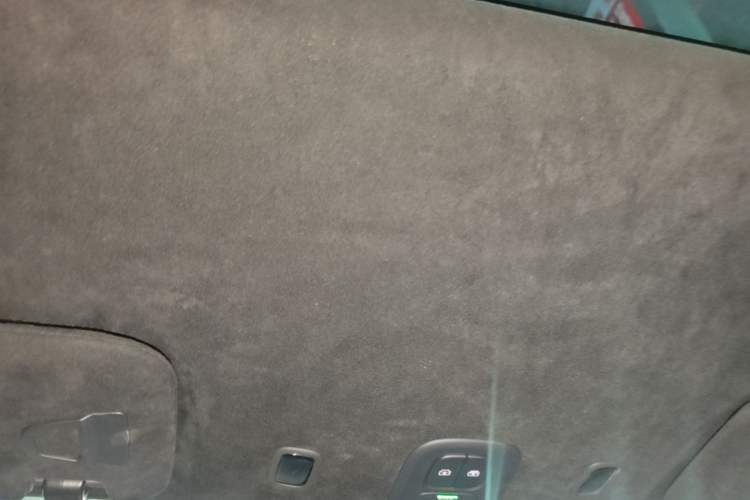 Used Nio ES6 2023 75 kWh Headliner