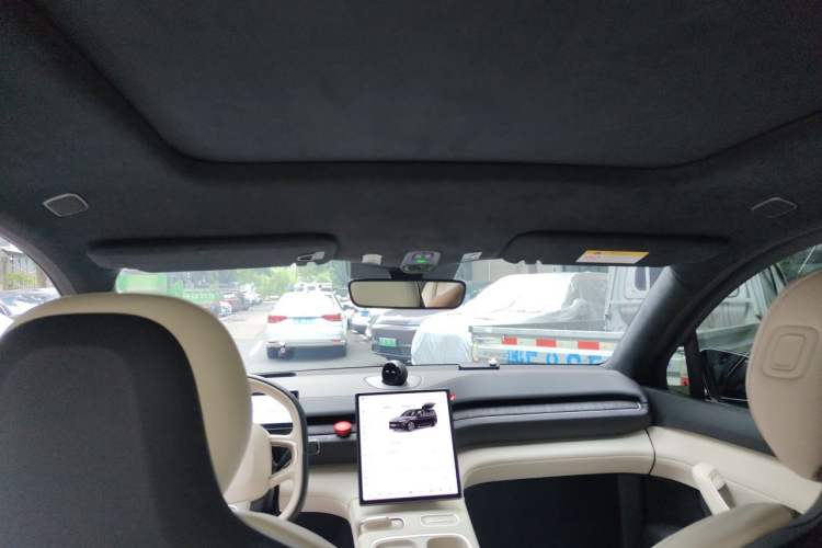 Used Nio ES6 2023 75 kWh Headliner
