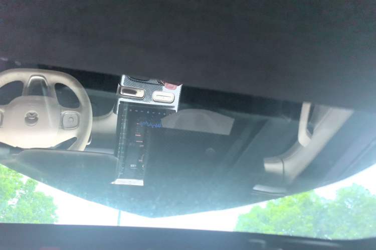 Used Nio ES6 2023 75 kWh Headliner