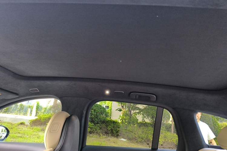 Used Nio ES6 2023 75 kWh Headliner