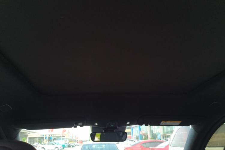 Used Nio ES6 2023 75 kWh Headliner
