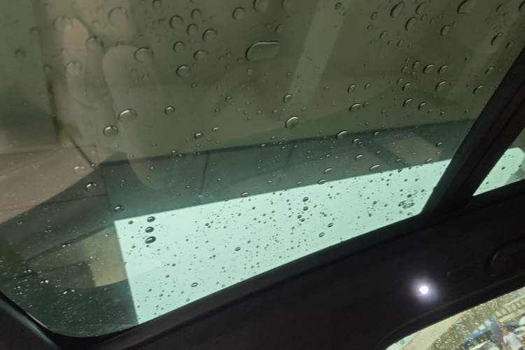 Used Nio ES6 2023 75 kWh Headliner