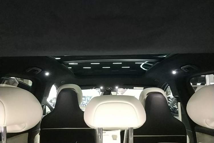 Used Nio ES6 2023 75 kWh Headliner
