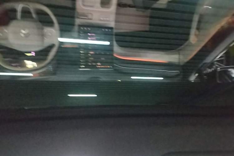 Used Nio ES6 2023 75 kWh Headliner