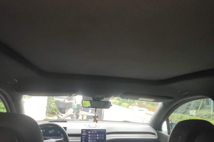Used Nio ES6 2023 75 kWh Headliner