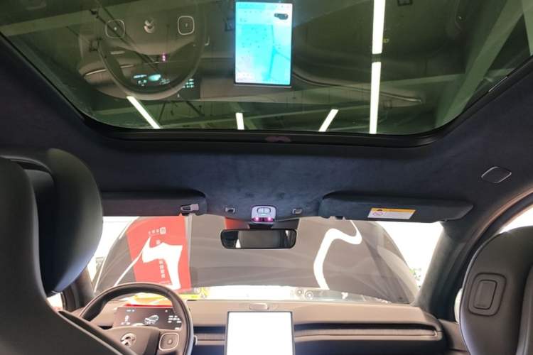 Used Nio ES6 2023 75 kWh Headliner