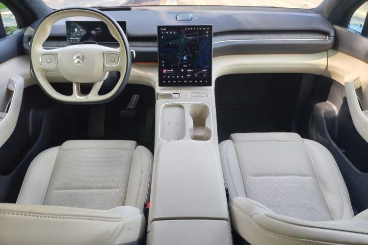 Used Nio ES6 2023 75 kWh Interior 1