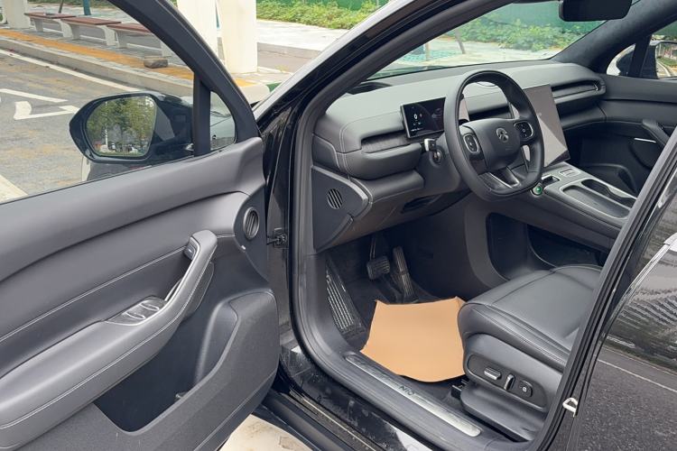Used Nio ES6 2023 75 kWh Interior 2