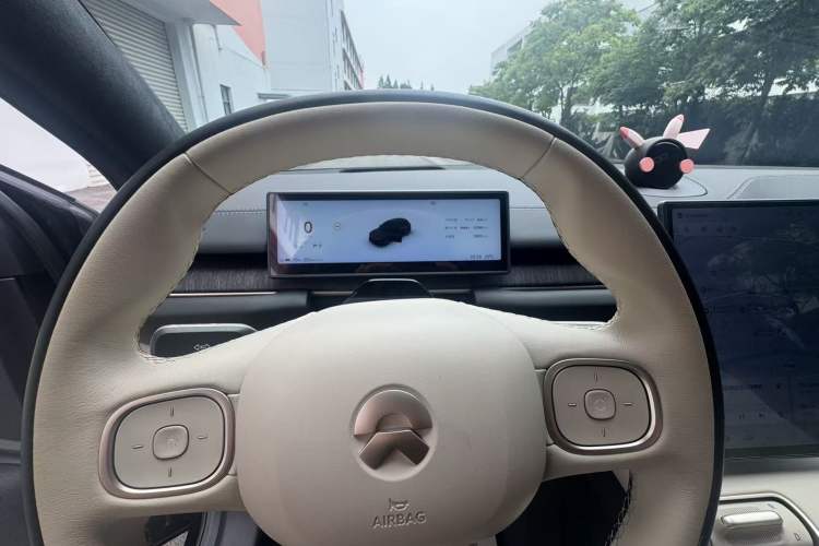 Used Nio ES6 2023 75 kWh Interior 2