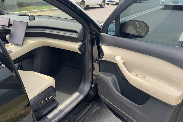 Used Nio ES6 2023 75 kWh Interior 3