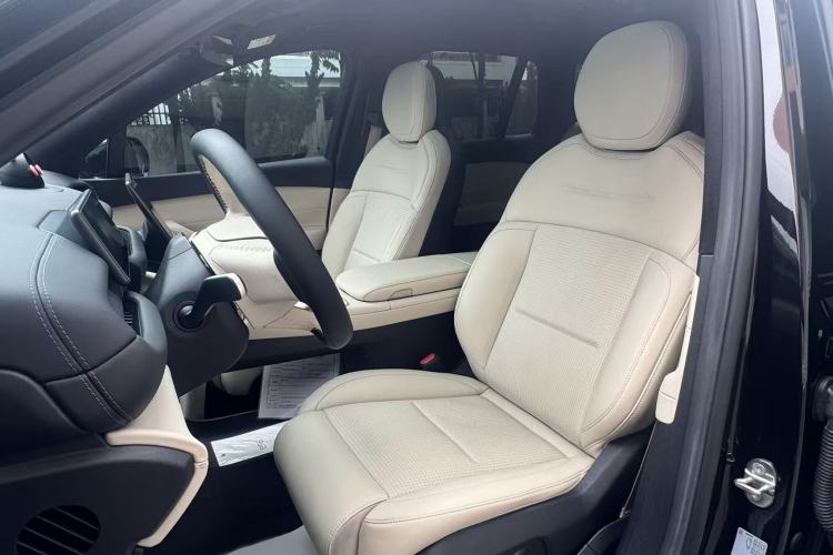 Used Nio ES6 2023 75 kWh Interior 4