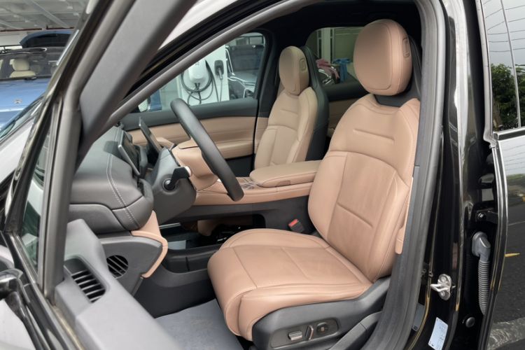 Used Nio ES6 2023 75 kWh Interior 5