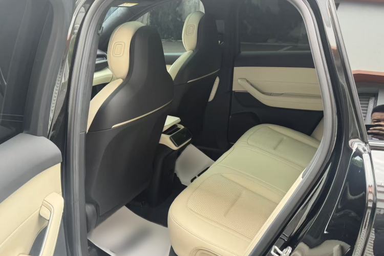 Used Nio ES6 2023 75 kWh Interior 5