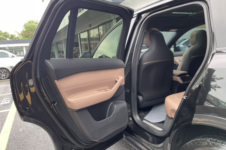 Used Nio ES6 2023 75 kWh Interior 6