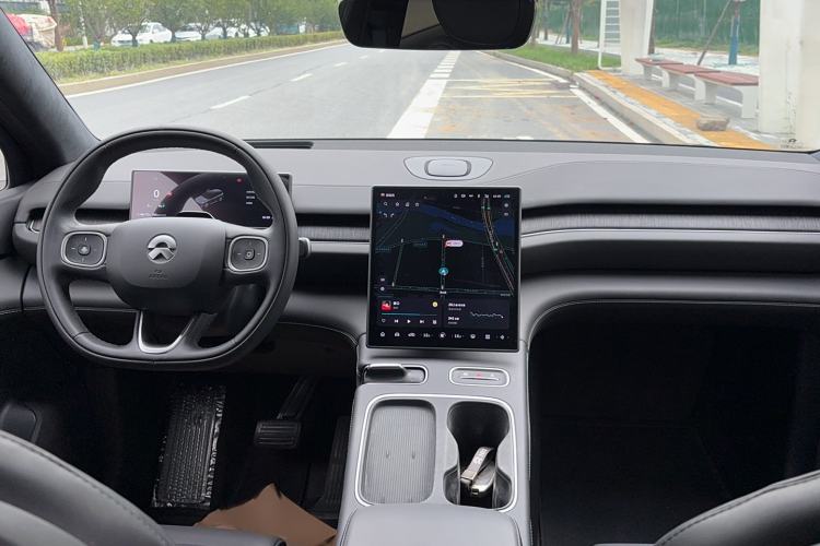 Used Nio ES6 2023 75 kWh Interior 6
