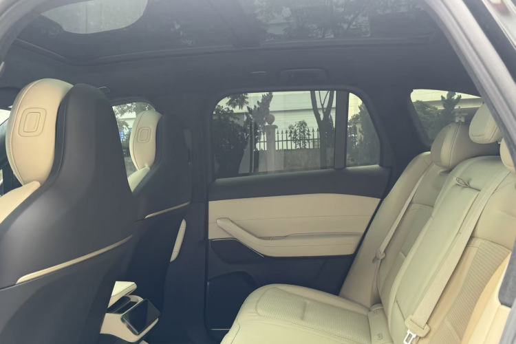 Used Nio ES6 2023 75 kWh Interior 6