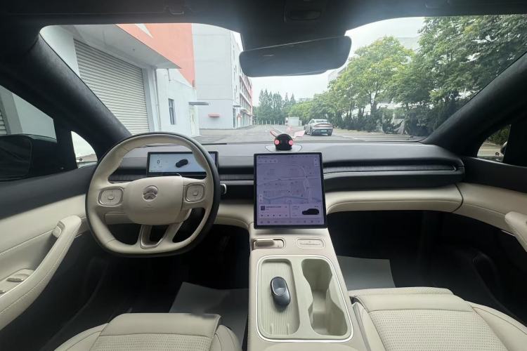 Used Nio ES6 2023 75 kWh Interior 7