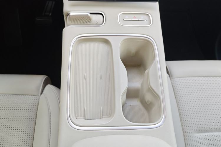 Used Nio ES6 2023 75 kWh Interior 9