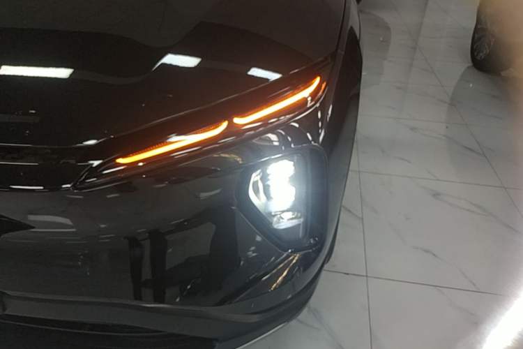 Used Nio ES6 2023 75 kWh Left Front Headlight