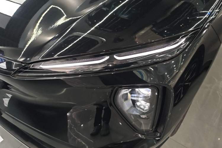 Used Nio ES6 2023 75 kWh Left Front Headlight