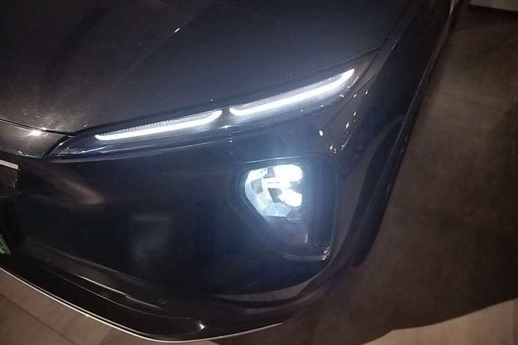 Used Nio ES6 2023 75 kWh Left Front Headlight