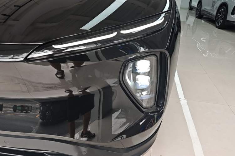 Used Nio ES6 2023 75 kWh Left Front Headlight