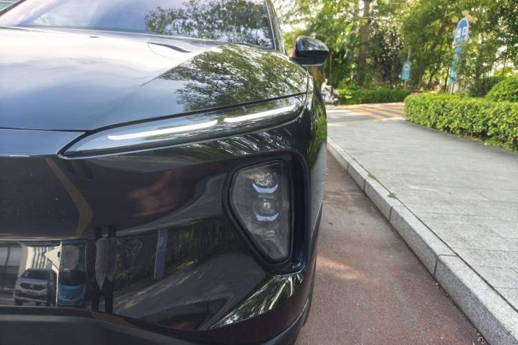 Used Nio ES6 2023 75 kWh Left Front Headlight