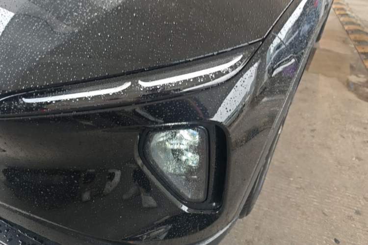 Used Nio ES6 2023 75 kWh Left Front Headlight