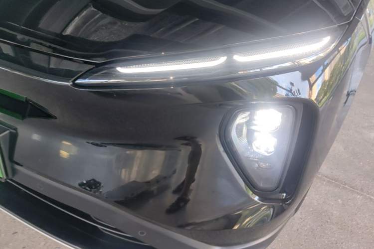 Used Nio ES6 2023 75 kWh Left Front Headlight