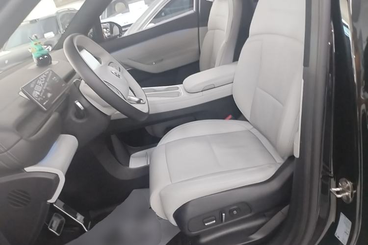 Used Nio ES6 2023 75 kWh Left Front Seat