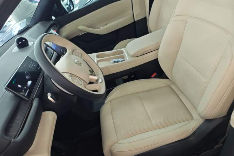 Used Nio ES6 2023 75 kWh Left Front Seat