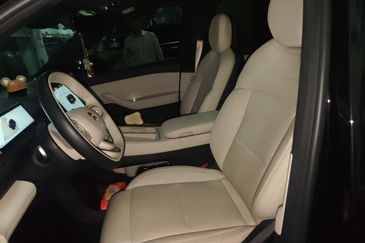 Used Nio ES6 2023 75 kWh Left Front Seat