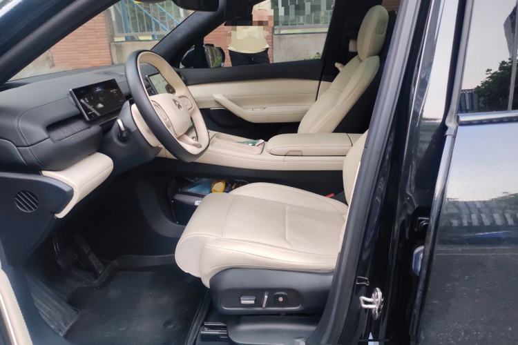 Used Nio ES6 2023 75 kWh Left Front Seat