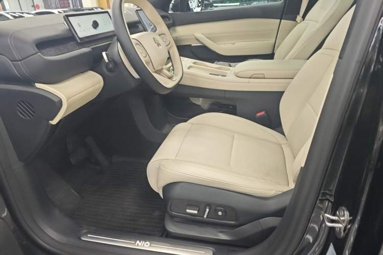 Used Nio ES6 2023 75 kWh Left Front Seat