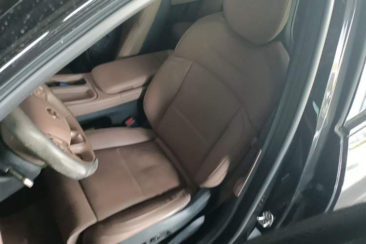 Used Nio ES6 2023 75 kWh Left Front Seat