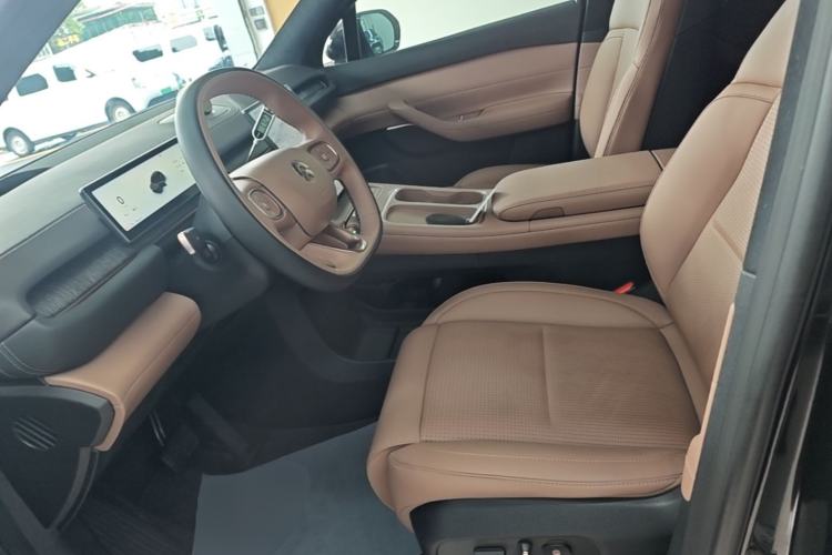 Used Nio ES6 2023 75 kWh Left Front Seat