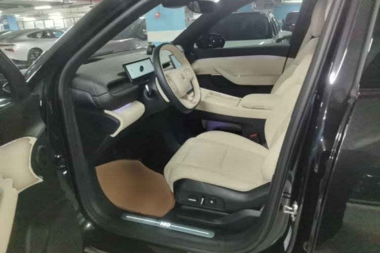 Used Nio ES6 2023 75 kWh Left Front Seat