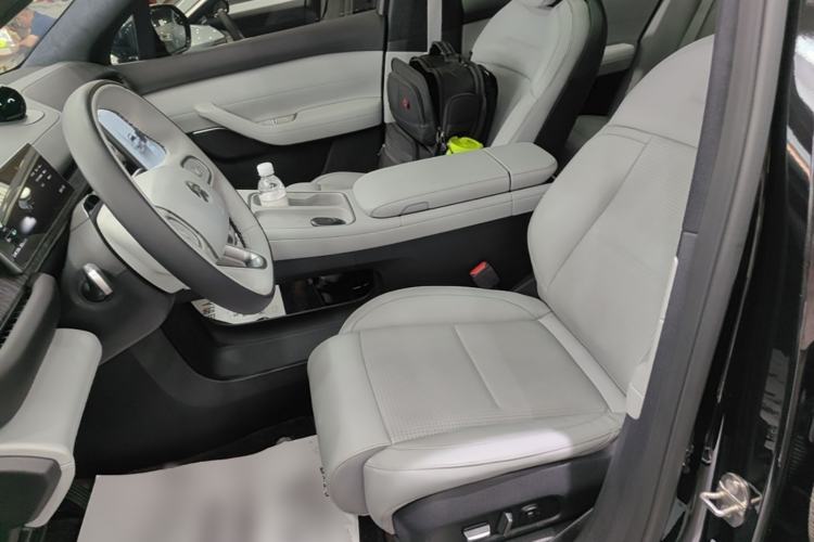 Used Nio ES6 2023 75 kWh Left Front Seat