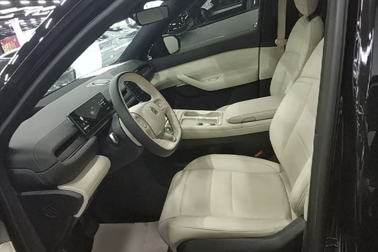 Used Nio ES6 2023 75 kWh Left Front Seat