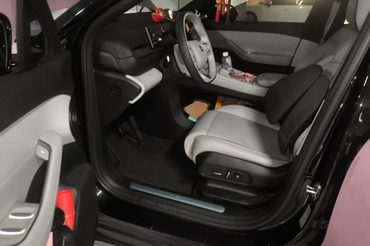 Used Nio ES6 2023 75 kWh Left Front Seat