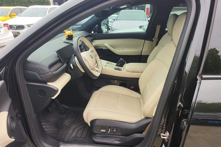 Used Nio ES6 2023 75 kWh Left Front Seat