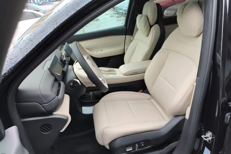 Used Nio ES6 2023 75 kWh Left Front Seat