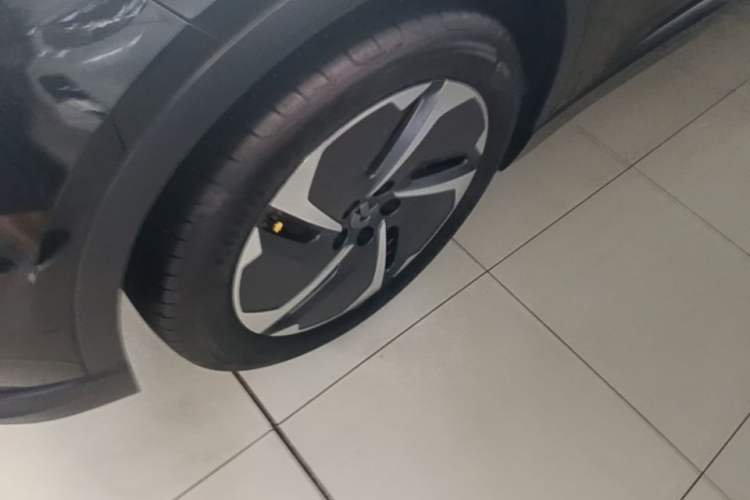 Used Nio ES6 2023 75 kWh Left Front Wheel Hub
