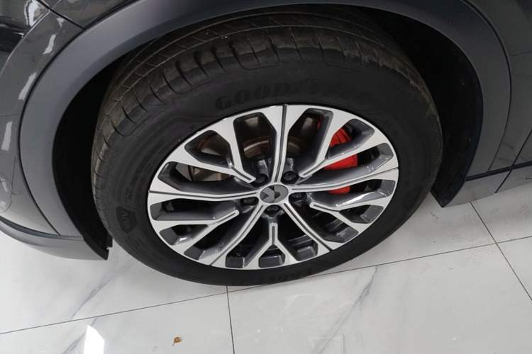 Used Nio ES6 2023 75 kWh Left Front Wheel Hub