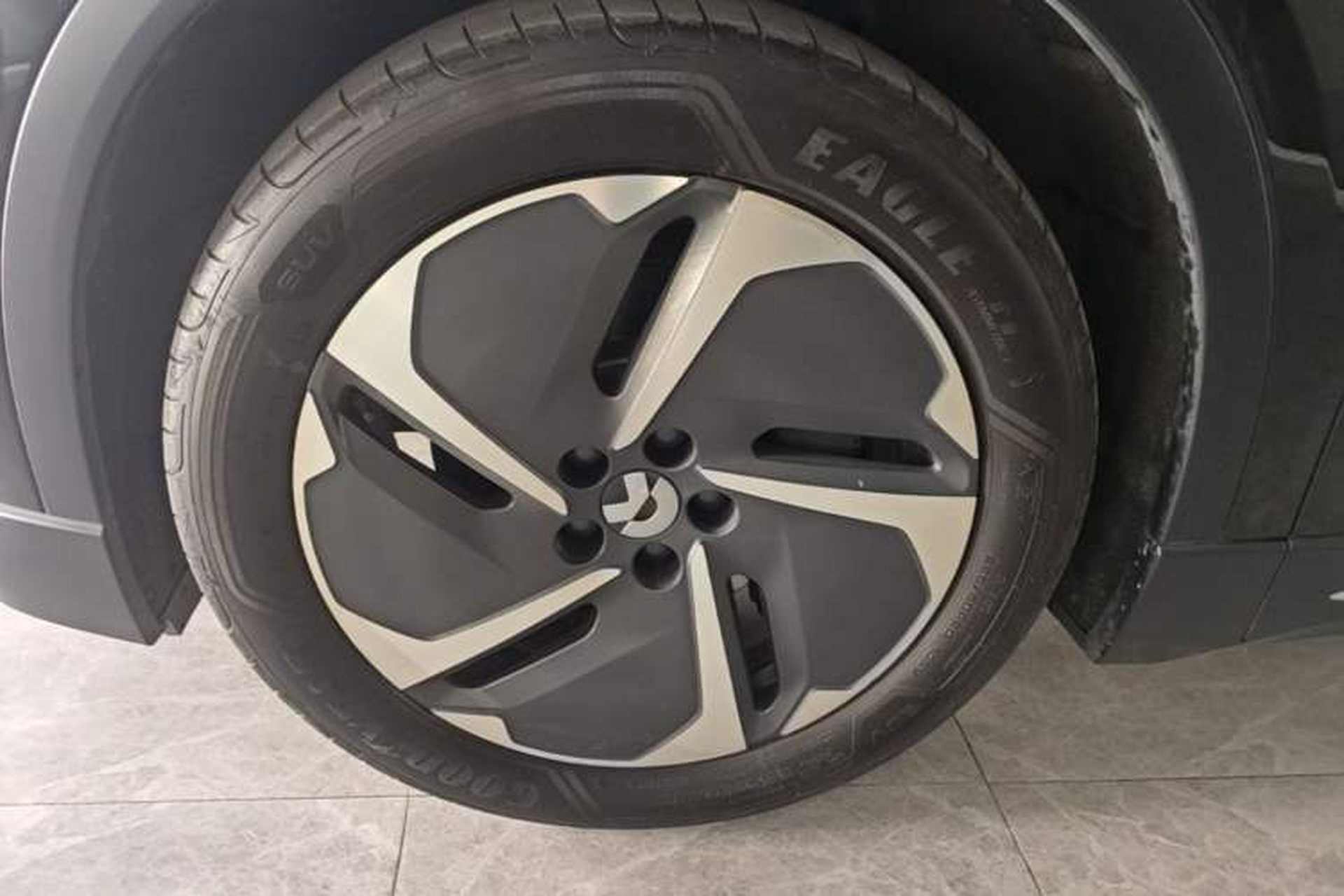 Used Nio ES6 2023 75 kWh Left Front Wheel Hub
