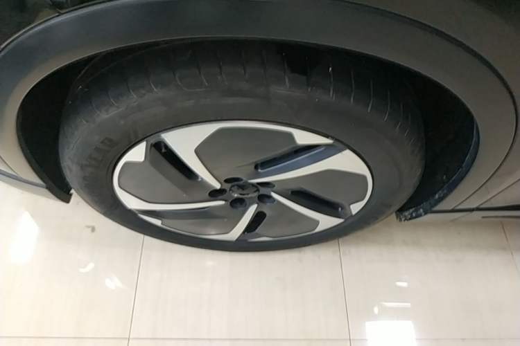 Used Nio ES6 2023 75 kWh Left Front Wheel Hub